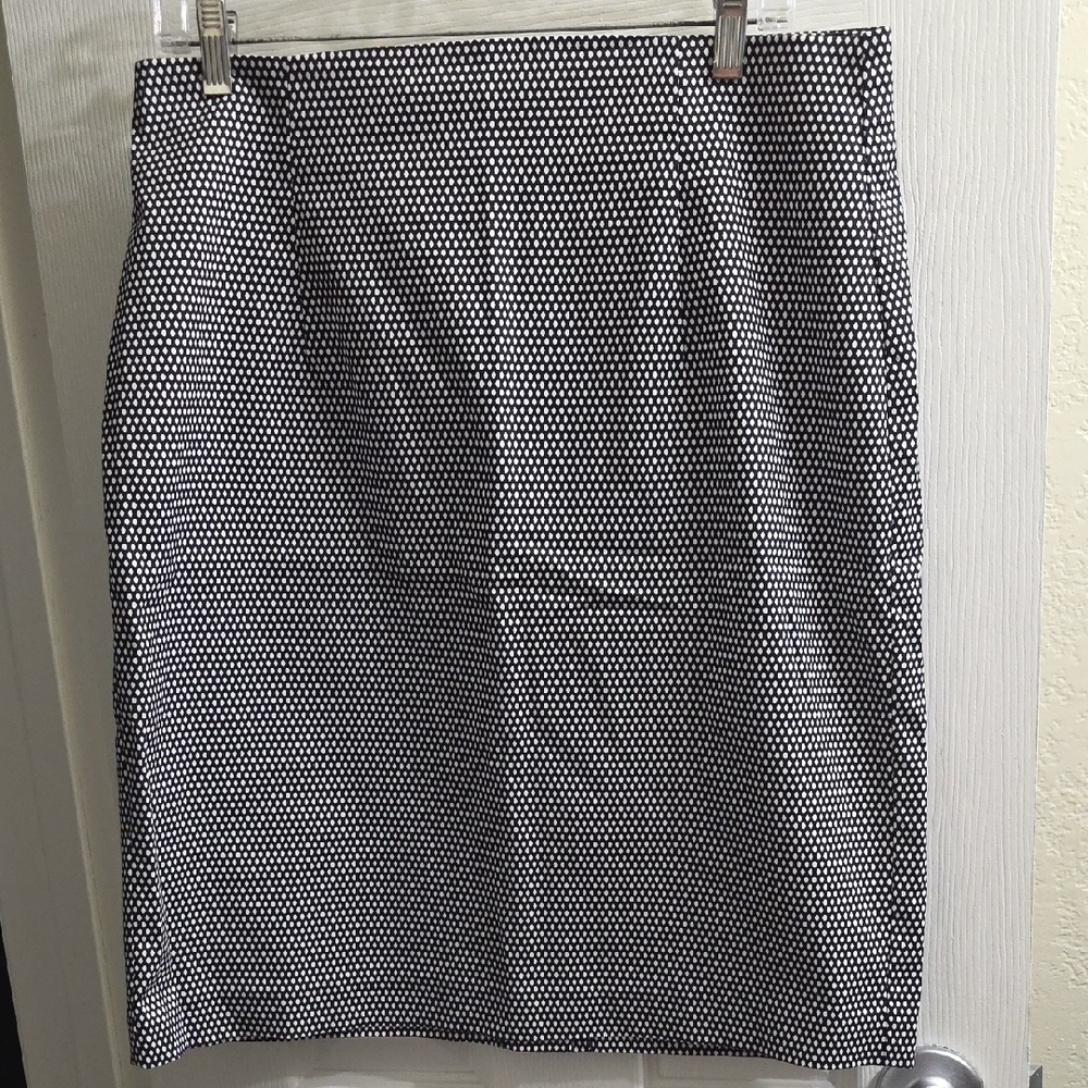 Worthington Black and White Polka Dot Pencil Skirt Size 14